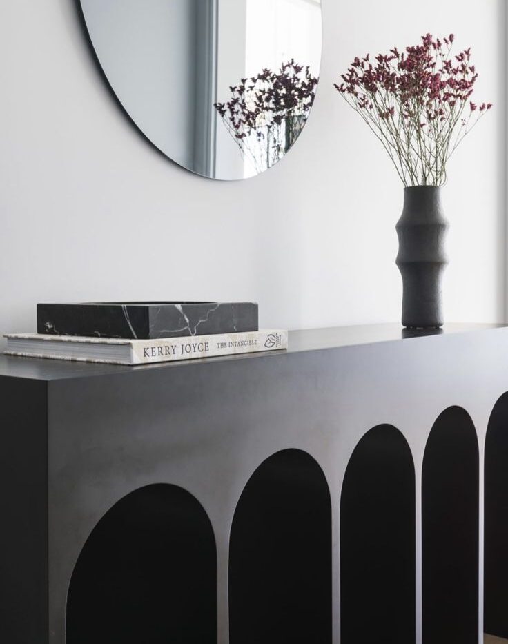 Console shape 3